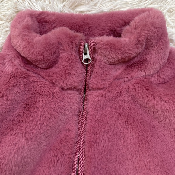 🎉HP🎉 J. Crew Faux Fur Vest 💗 Guava Berry Pink - Picture 10 of 16